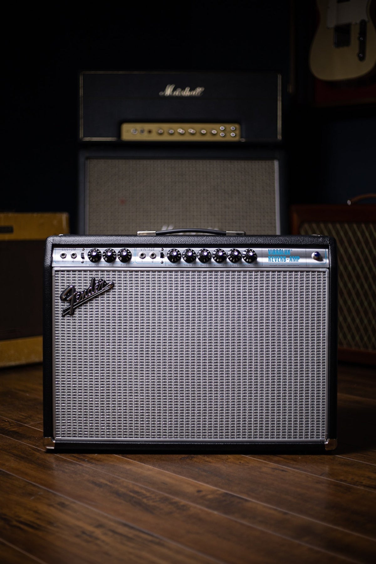 Fender '68 Custom Vibrolux Reverb 35-watt 2x10" Tube Combo Amp