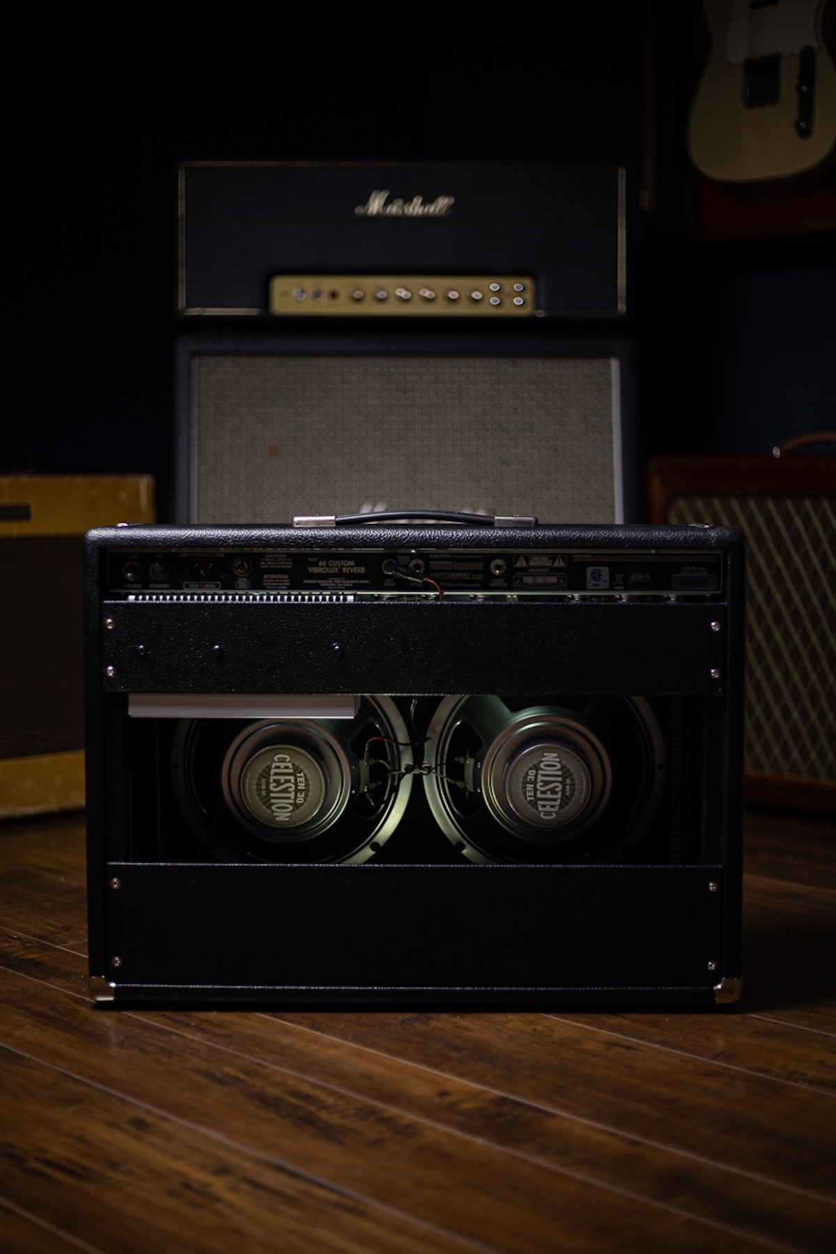 Fender '68 Custom Vibrolux Reverb 35-watt 2x10" Tube Combo Amp