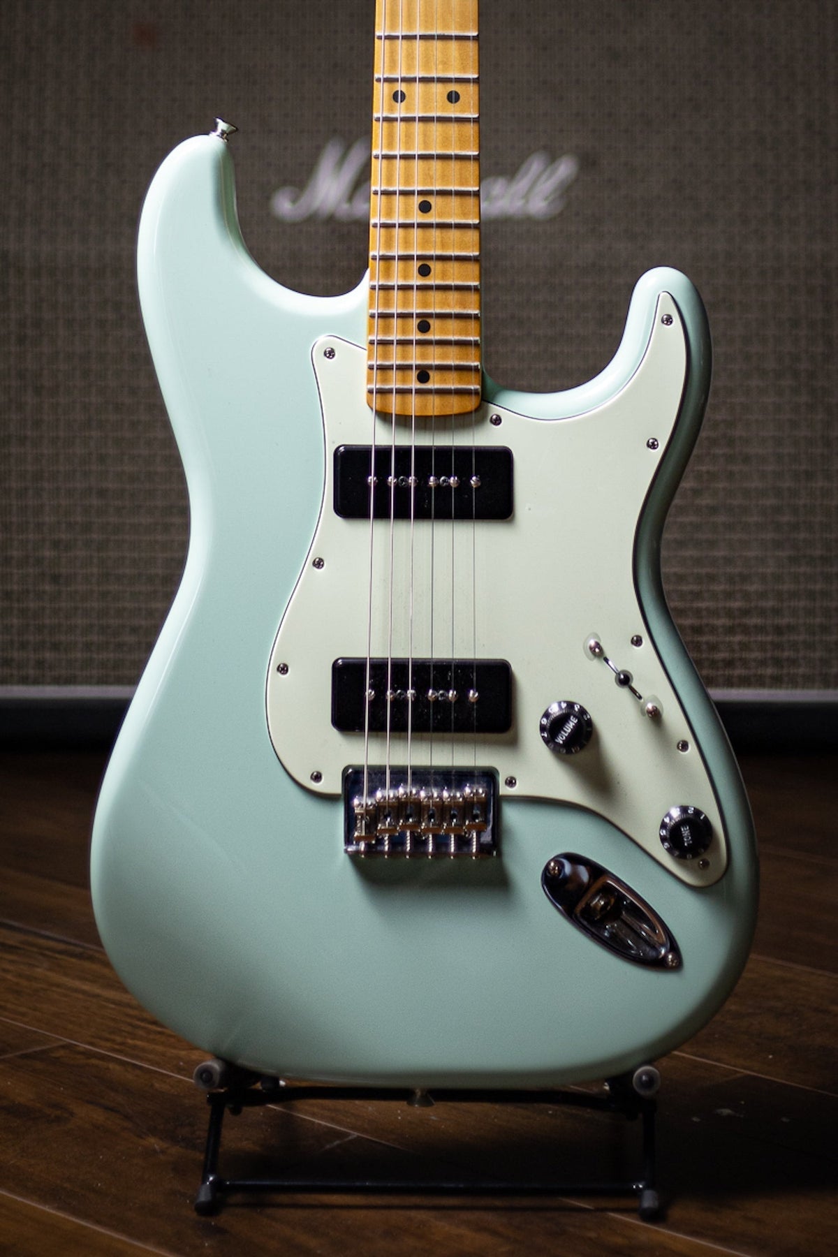 Fender Noventa Stratocaster Electric Guitar - Surf Green