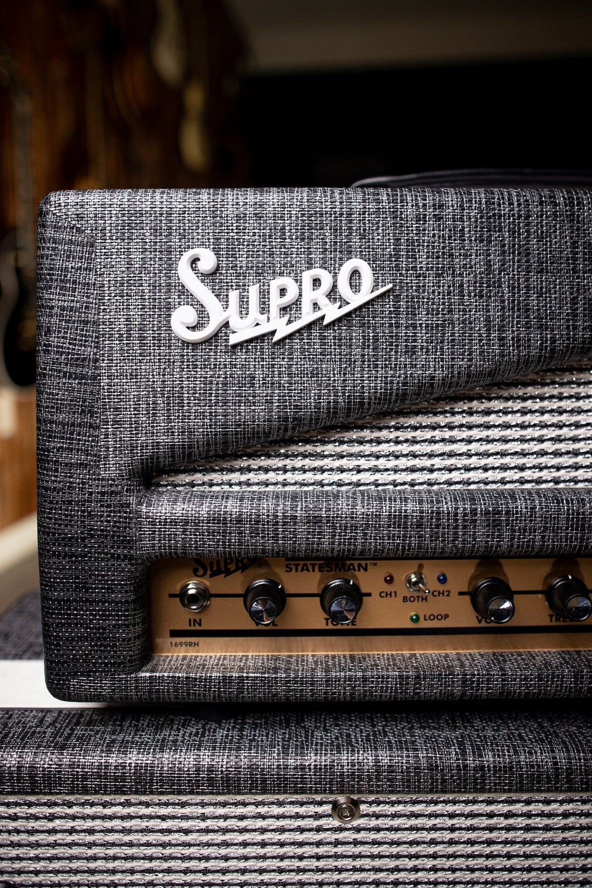Supro 1699RH Statesman 50 Watt Tube Head