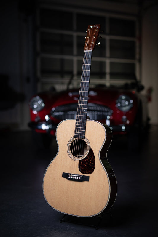 Martin OM-28 Modern Deluxe Acoustic Guitar - Natural