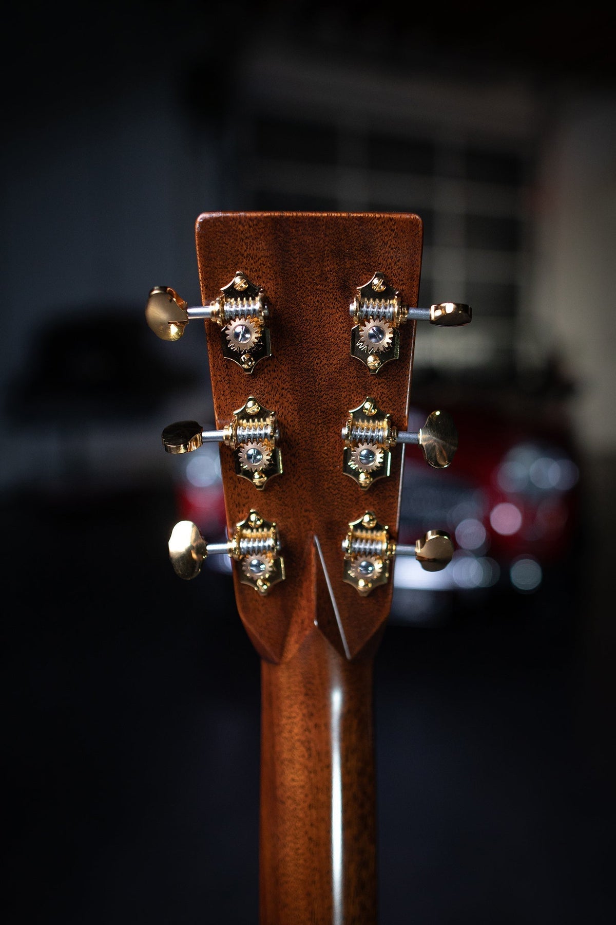 Martin OM-28 Modern Deluxe Acoustic Guitar - Natural