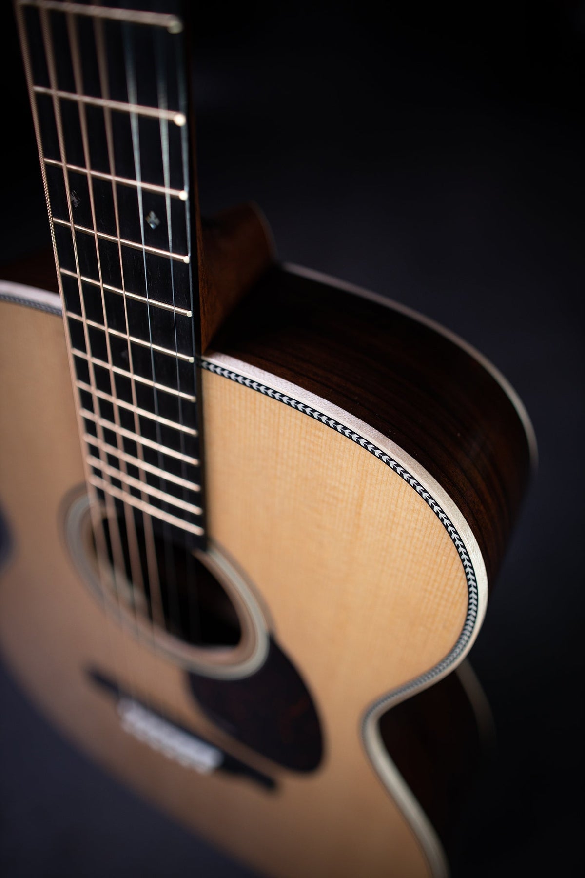 Martin OM-28 Modern Deluxe Acoustic Guitar - Natural