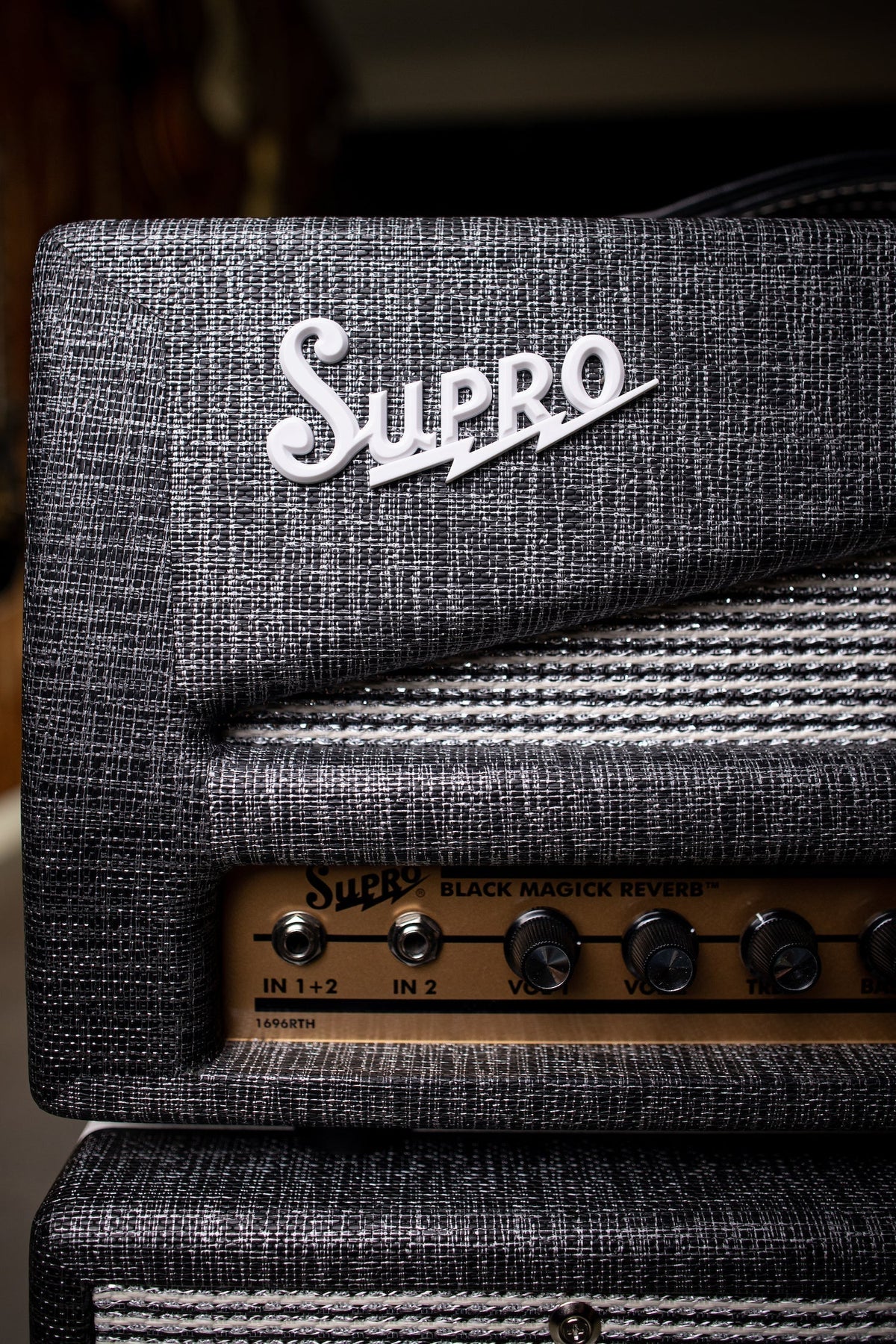 Supro 1696RTH Black Magick Reverb 25-watt Class A Tube Head