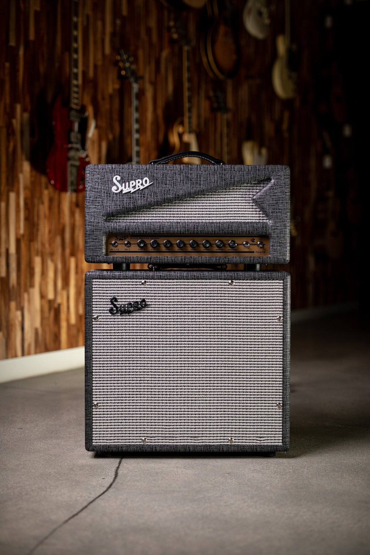 Supro 1696RTH Black Magick Reverb 25-watt Class A Tube Head