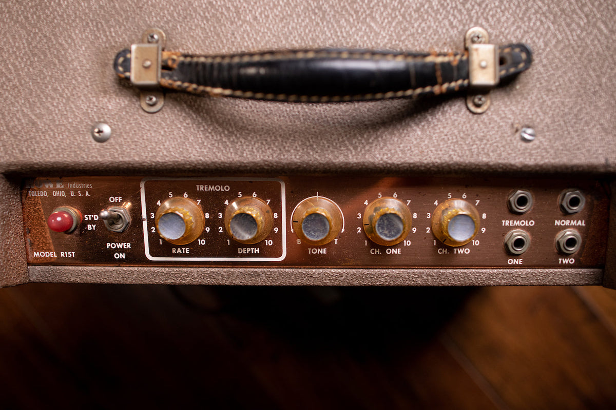 1960 DeArmond R-15T Combo Amp