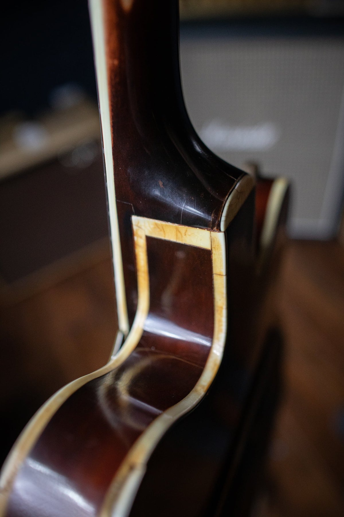 1967 Gretsch Chet Atkins Country Gentleman Electric Guitar - Walnut