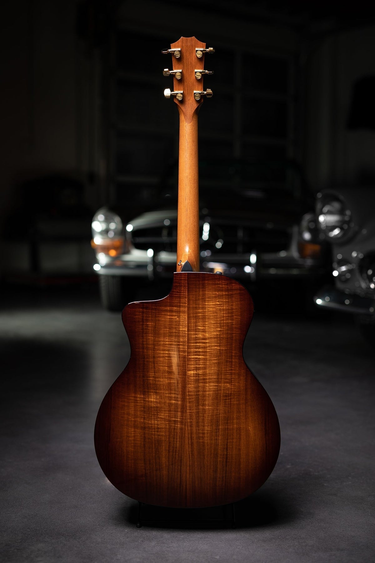 Taylor 224ce-K DLX with Layered Koa Back & Sides Acoustic-Electric Guitar - Shaded Edgeburst