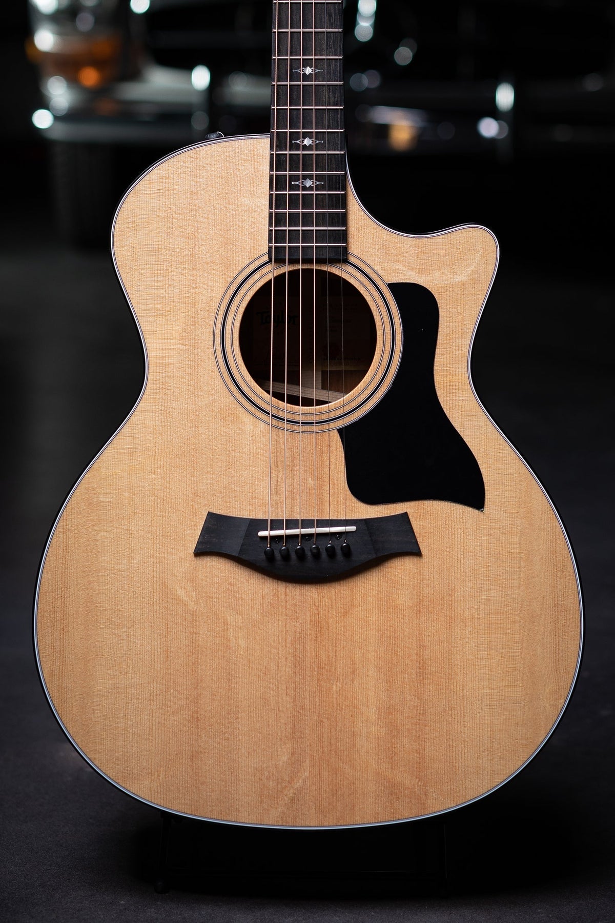 Taylor 314ce Sapele Back & Sides with V-Class Bracing Acoustic-Electric Guitar - Natural