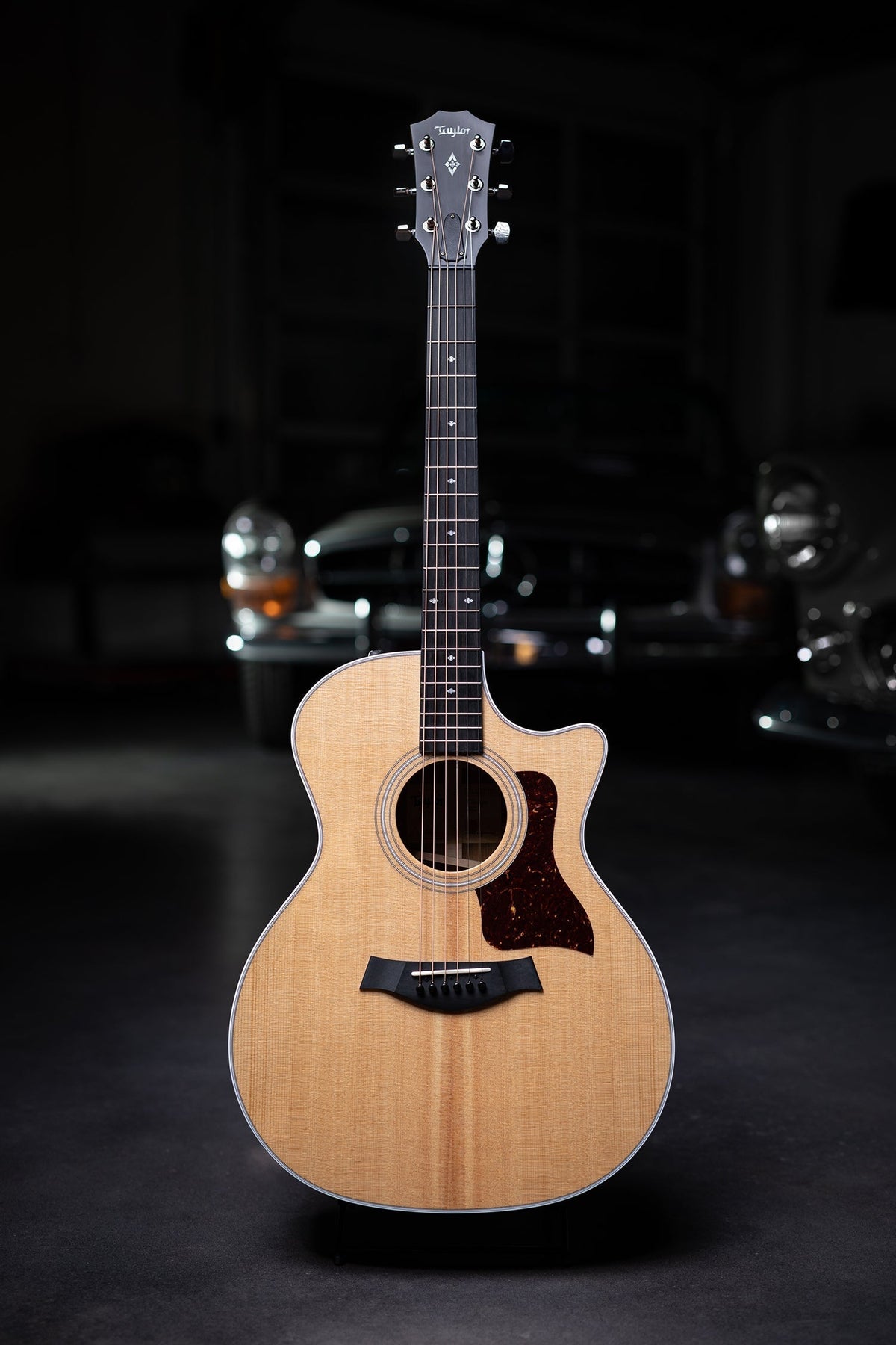 Taylor 414ce Ovangkol Back & Sides and V-Class Bracing Acoustic-Electric Guitar - Natural