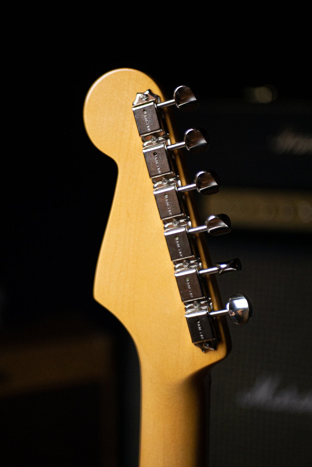 Fender American Original '60s Stratocaster Electric Guitar - 3 Color Sunburst
