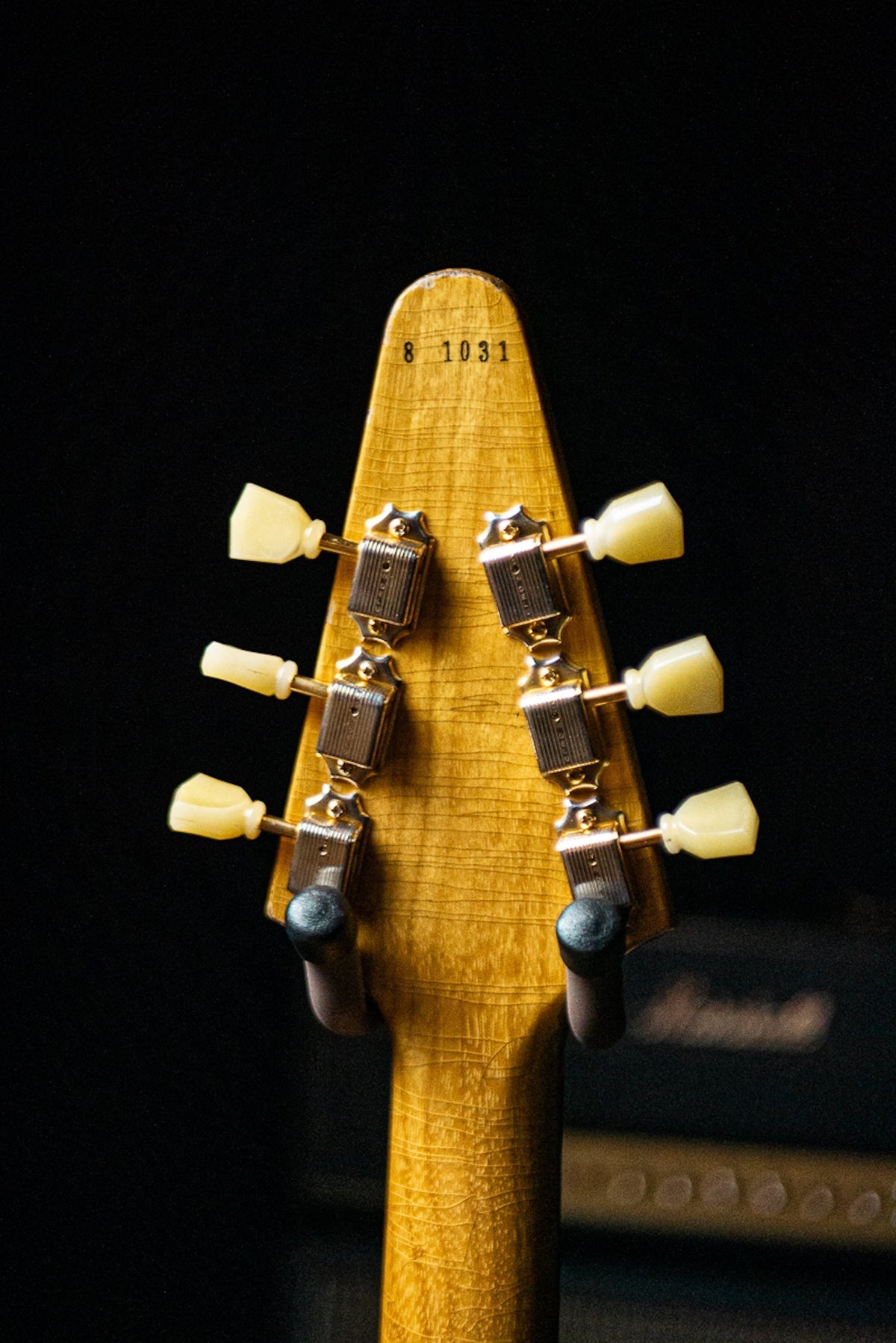 2021 Gibson Custom Shop 58 Korina Flying V Brazilian Rosewood Fingerboard Murphy Lab Light Aged GH Electric Guitar - Natural 81031