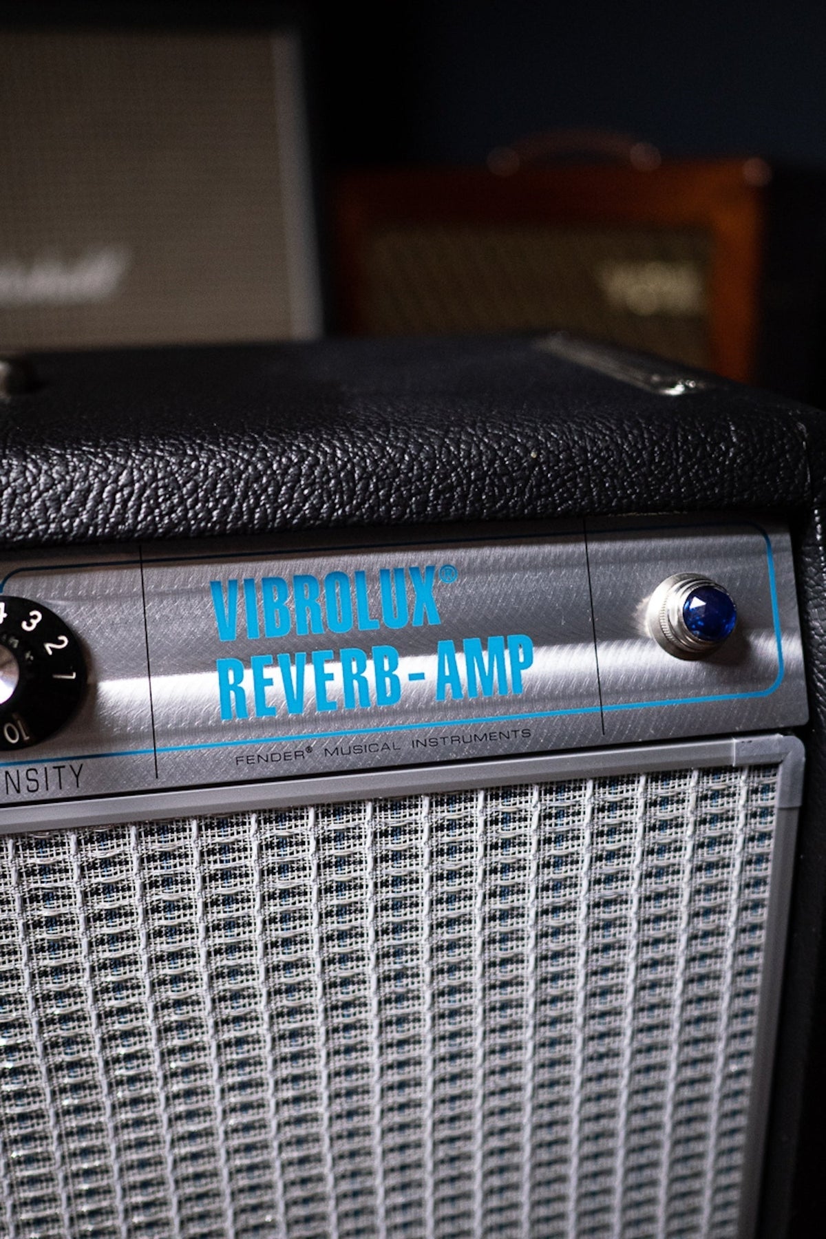 Fender '68 Custom Vibrolux Reverb 35-watt 2x10" Tube Combo Amp