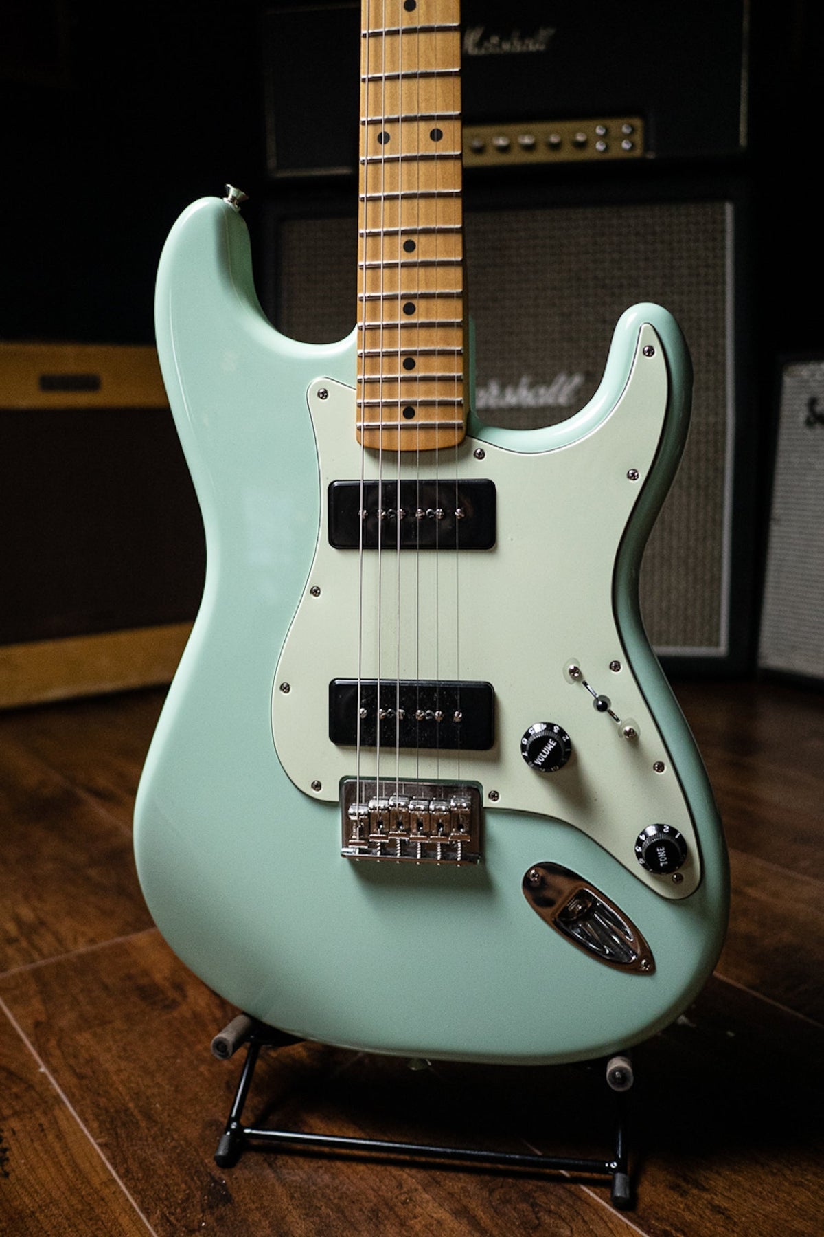 Fender Noventa Stratocaster Electric Guitar - Surf Green