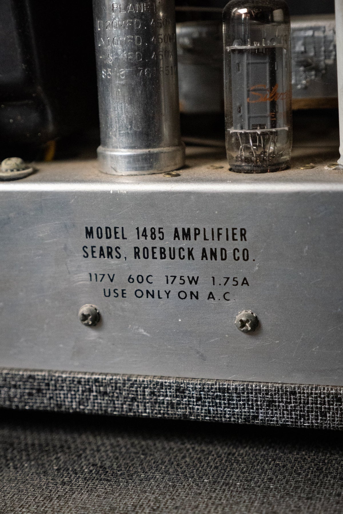 1965 Silvertone Model 1485 Head and Cabinet