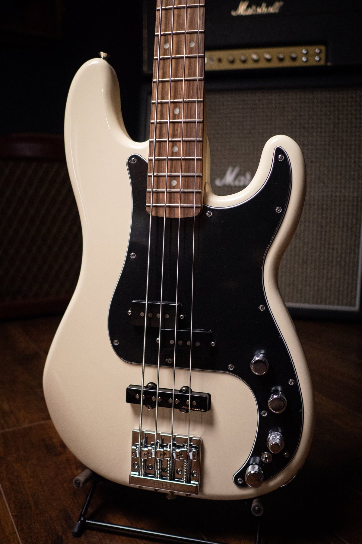 Fender Deluxe Active Precision Bass Special - Olympic White
