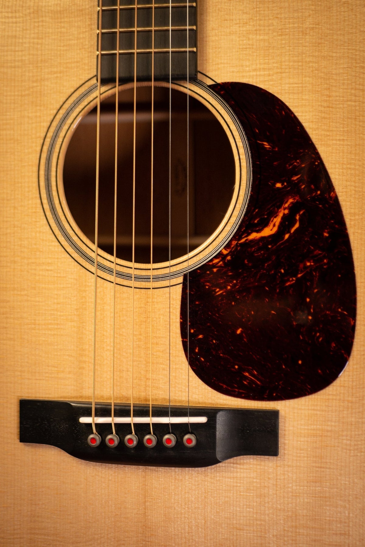 Martin D-18 Modern Deluxe Acoustic Guitar - Natural