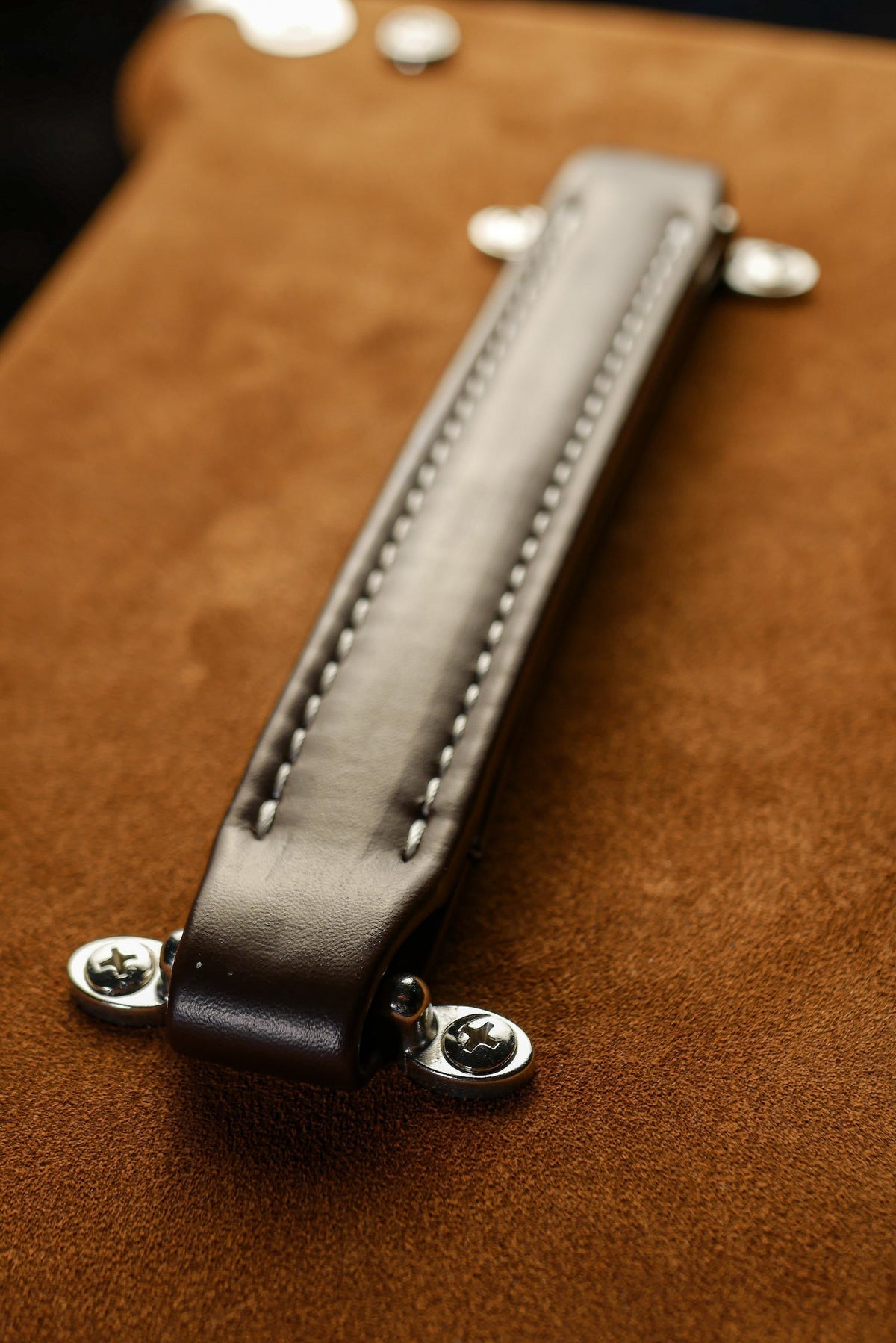 Pre-Order: Two-Rock Studio Signature Tobacco Suede 35 Watt Tube Head and 12-65B 1x12 Extension Cabinet - Silver Chassis, Tobacco Suede, Brown Diamond Grill, Silver Knobs
