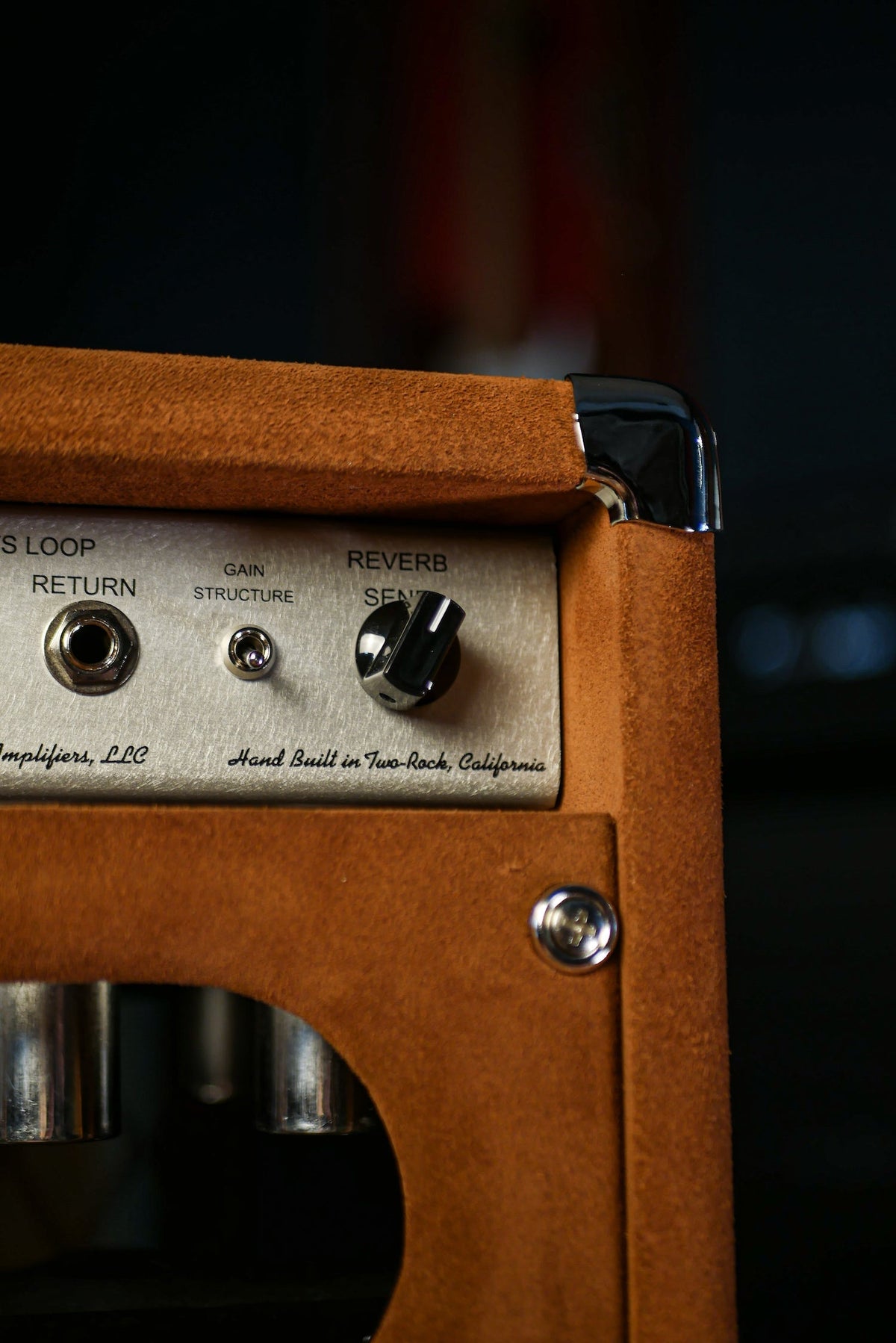 Pre-Order: Two-Rock Studio Signature Tobacco Suede 35 Watt Tube Head and 12-65B 1x12 Extension Cabinet - Silver Chassis, Tobacco Suede, Brown Diamond Grill, Silver Knobs
