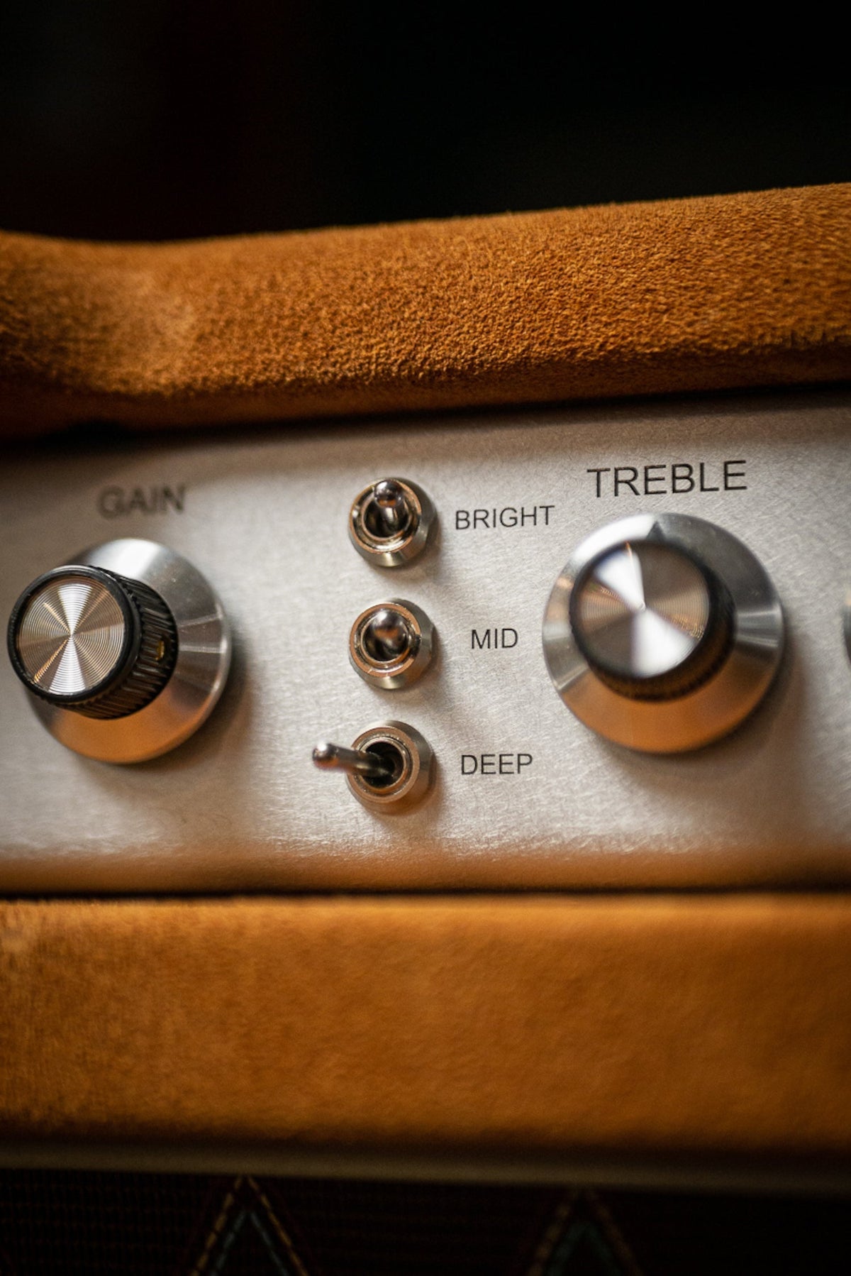 Pre-Order: Two-Rock Studio Signature 35 Watt Combo Amp - Silver Chassis, Golden Brown Suede, Brown Diamond Grill