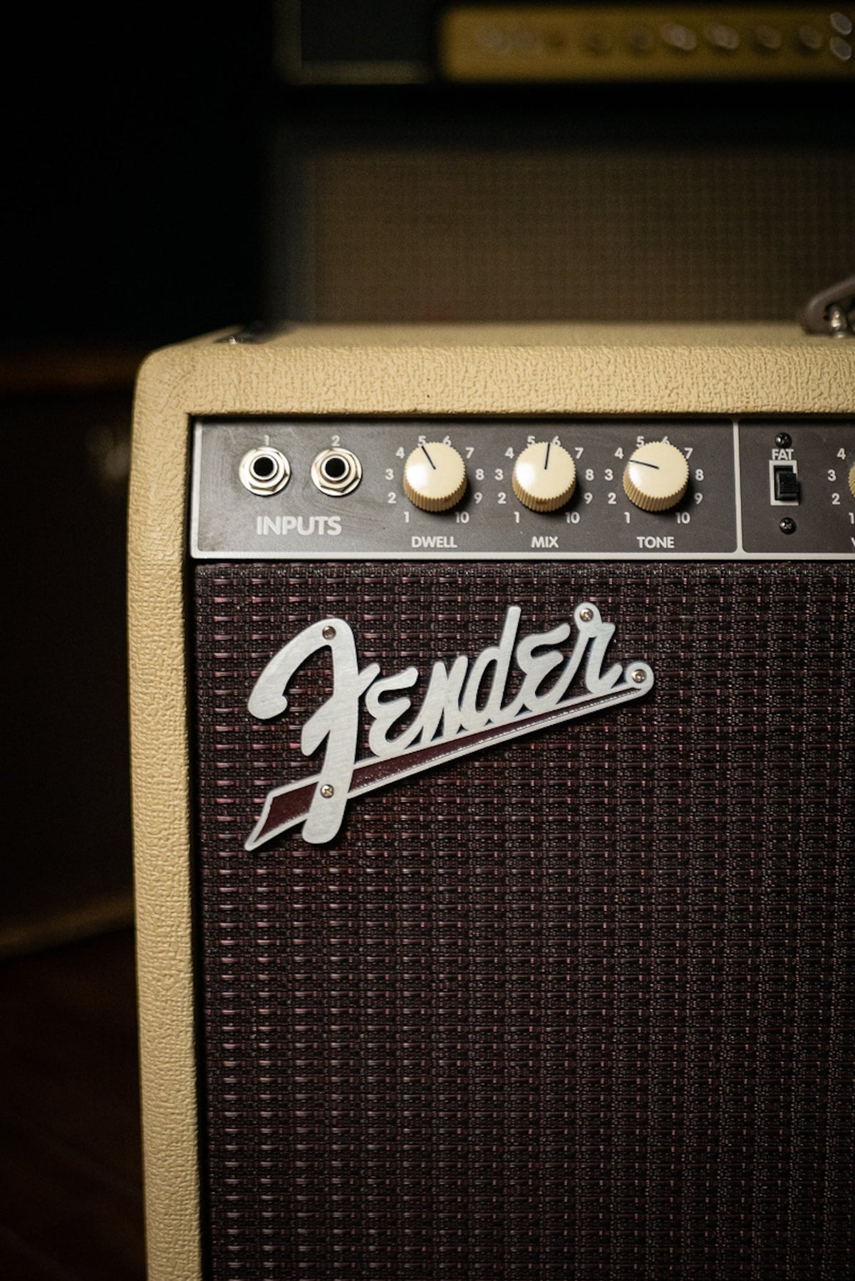 2000 Fender Vibro King Combo Amp - Blonde