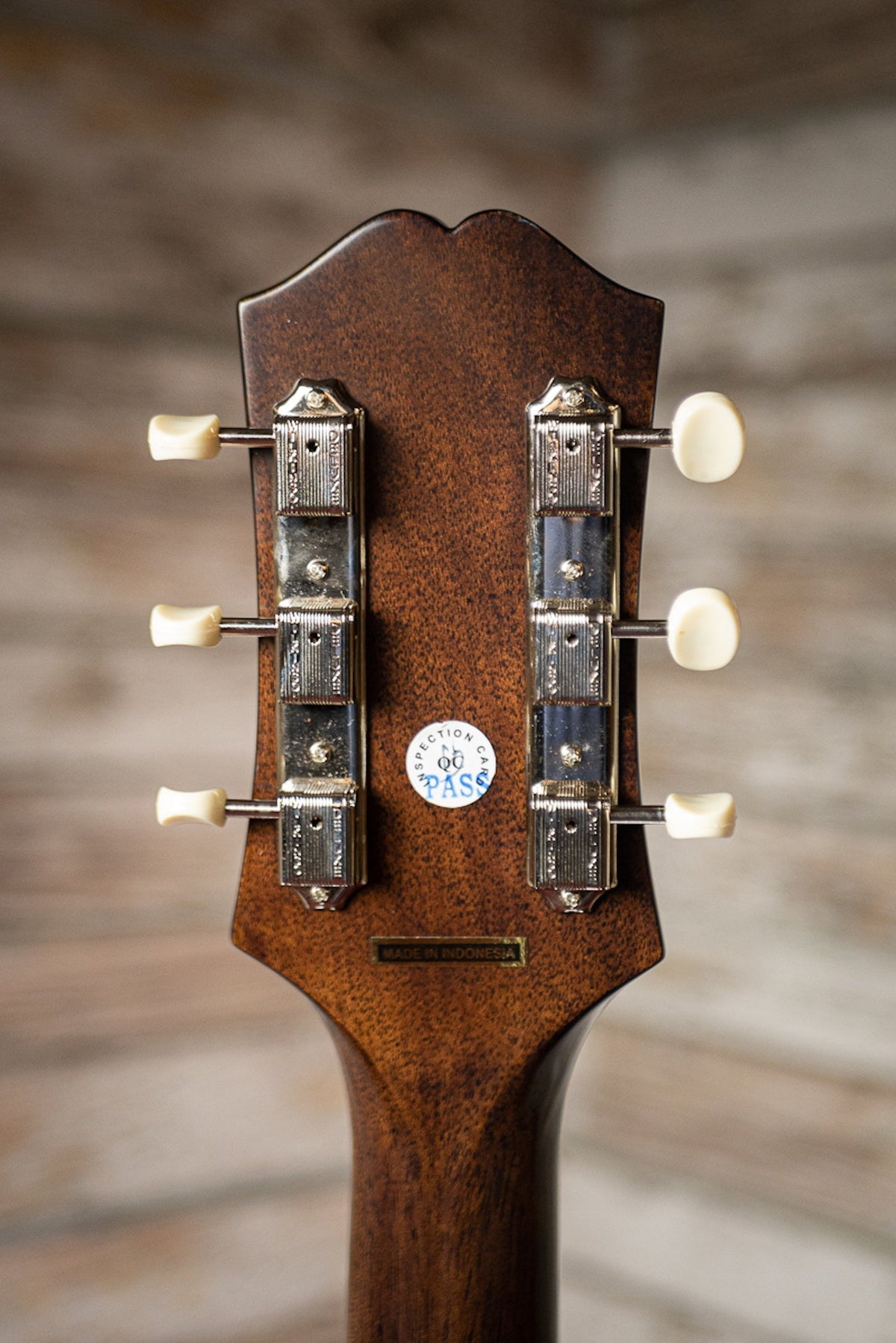 Epiphone Masterbilt J-45 EC Acoustic-Electric Guitar - Aged Vintage Sunburst Gloss