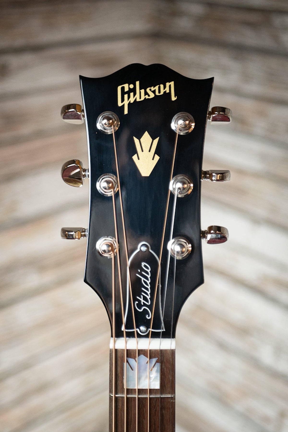 Gibson SJ-200 Studio Walnut Acoustic-Electric Guitar - Walnut Burst