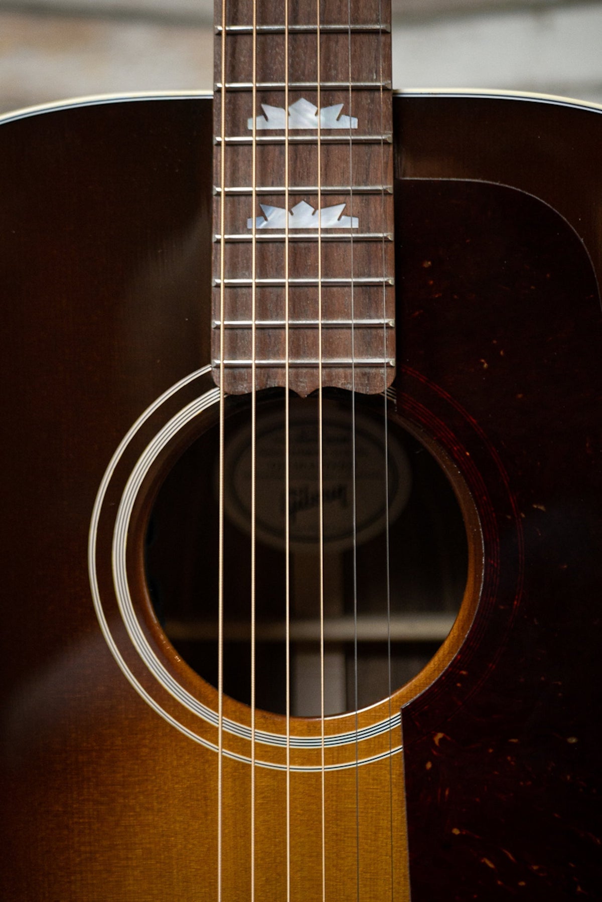 Gibson SJ-200 Studio Walnut Acoustic-Electric Guitar - Walnut Burst