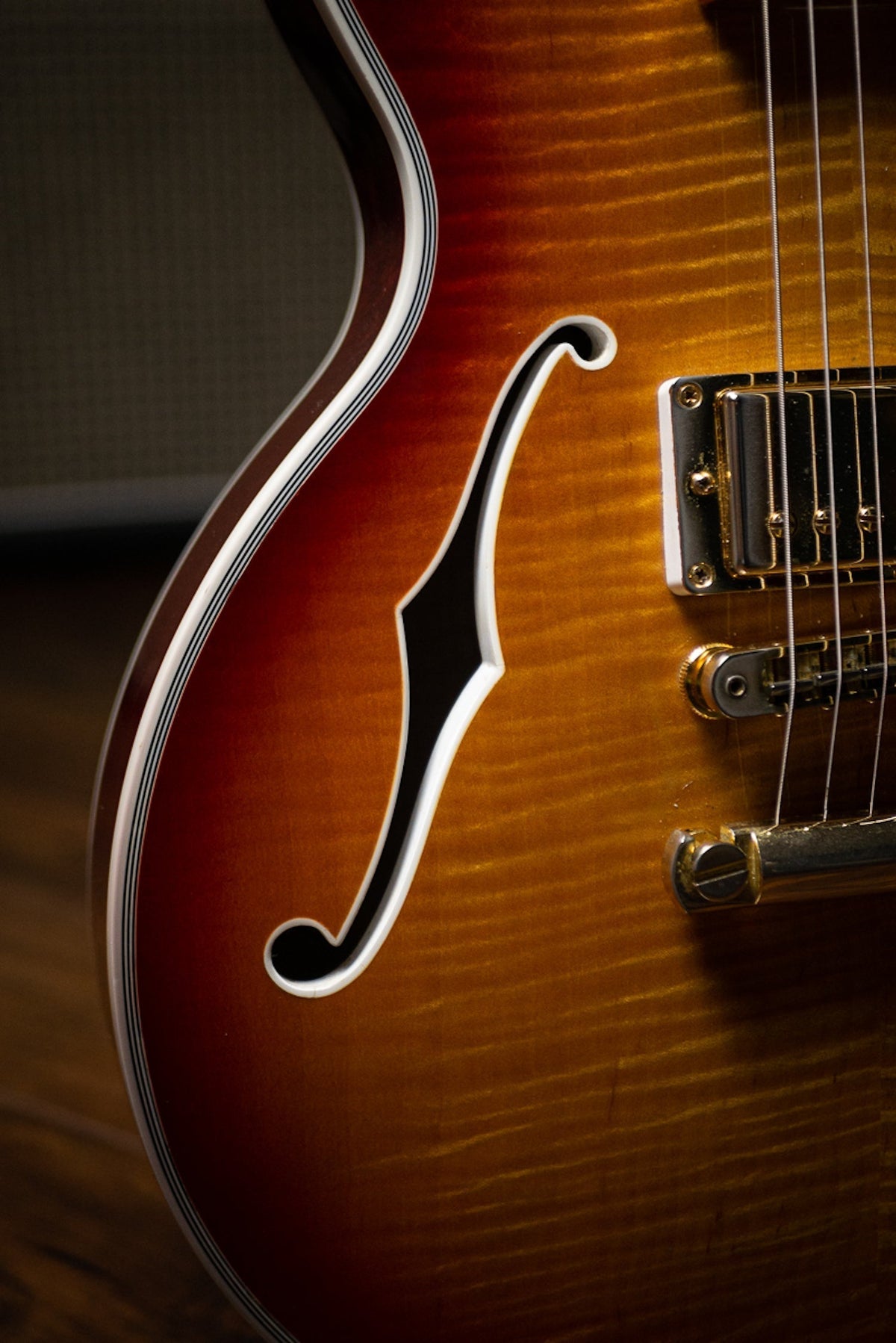 2015 Gibson Les Paul Supreme Electric Guitar - Heritage Cherry Sunburst