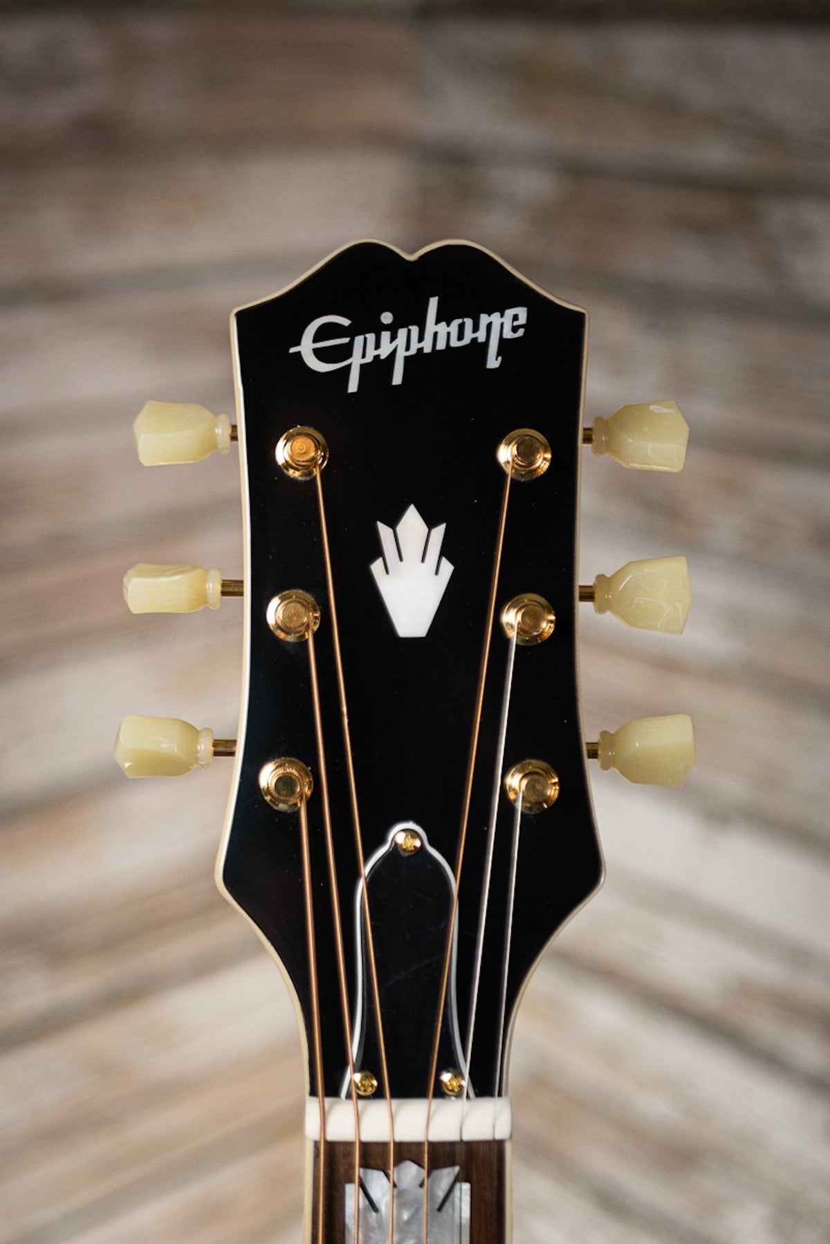 Epiphone Masterbilt J-200 Acoustic-Electric - Aged Vintage Sunburst Gloss