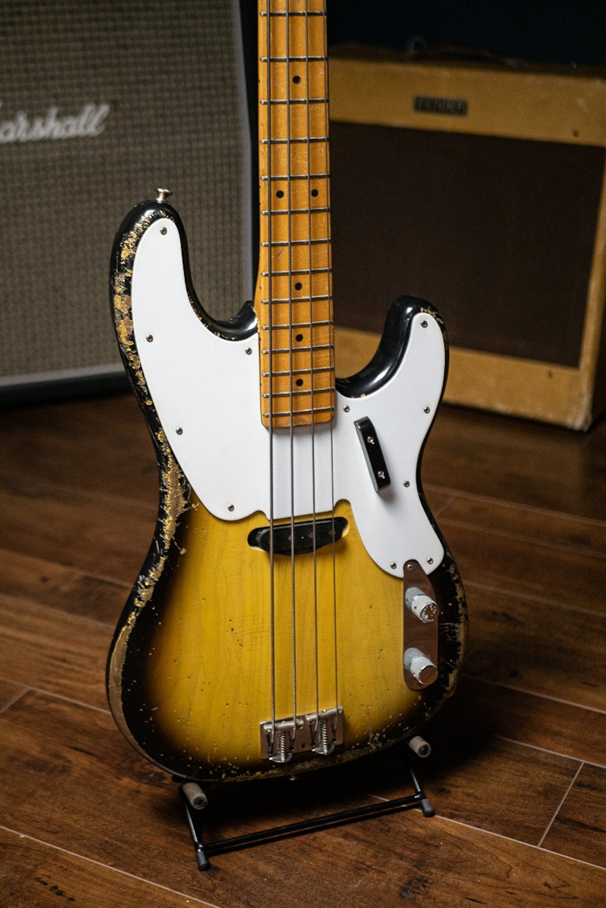 1968 Fender Telecaster Bass (1968 Neck, MJT Body, Seymour Duncan Pickups) - Sunburst