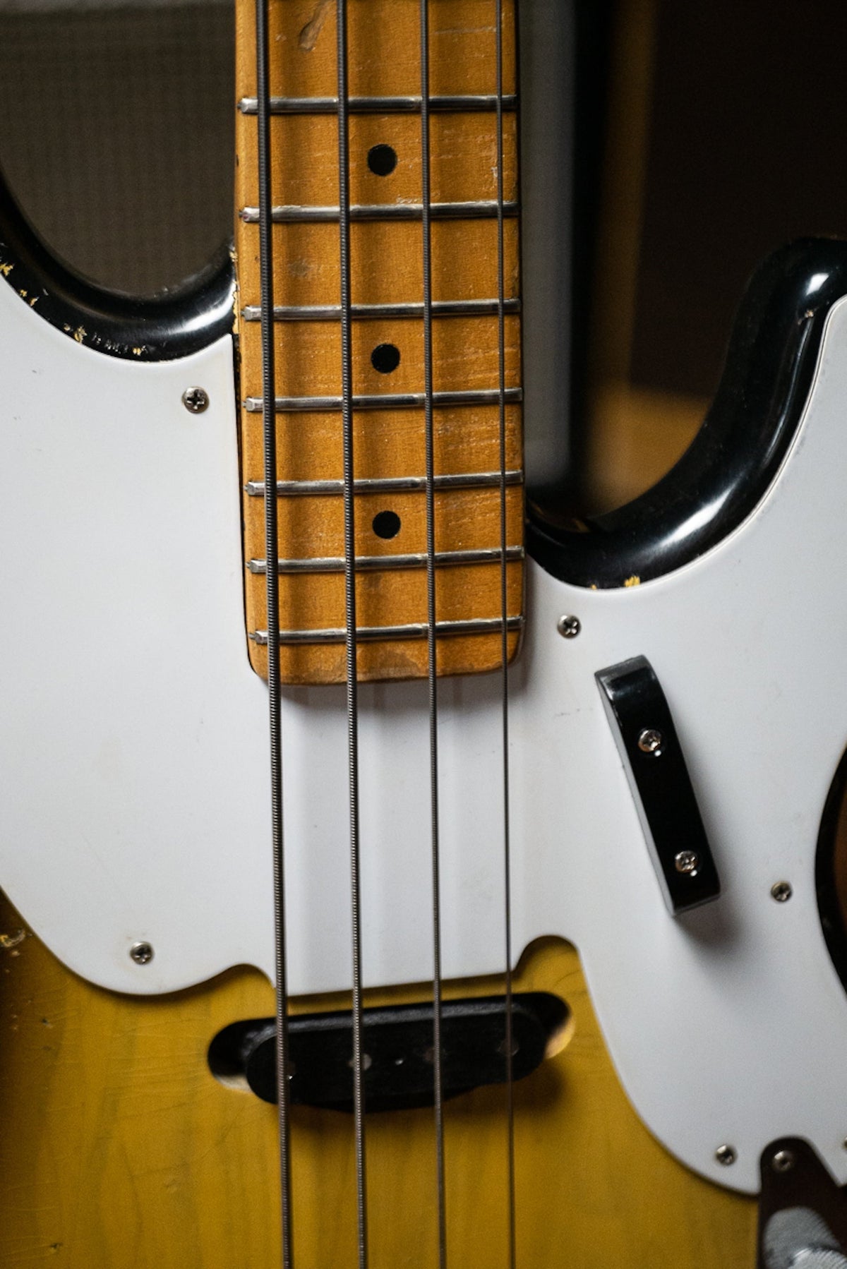 1968 Fender Telecaster Bass (1968 Neck, MJT Body, Seymour Duncan Pickups) - Sunburst