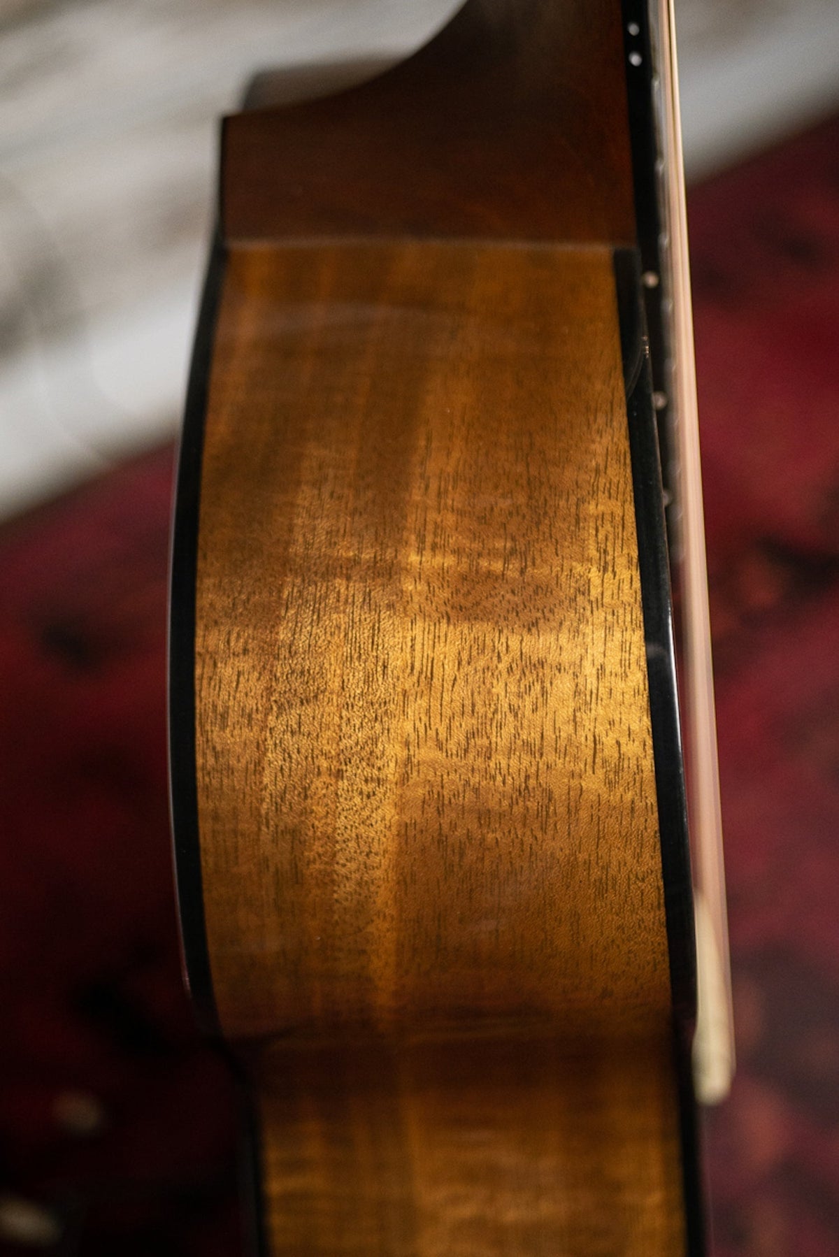 2002 Breedlove SJ20 Standard Walnut Acoustic Guitar - Natural