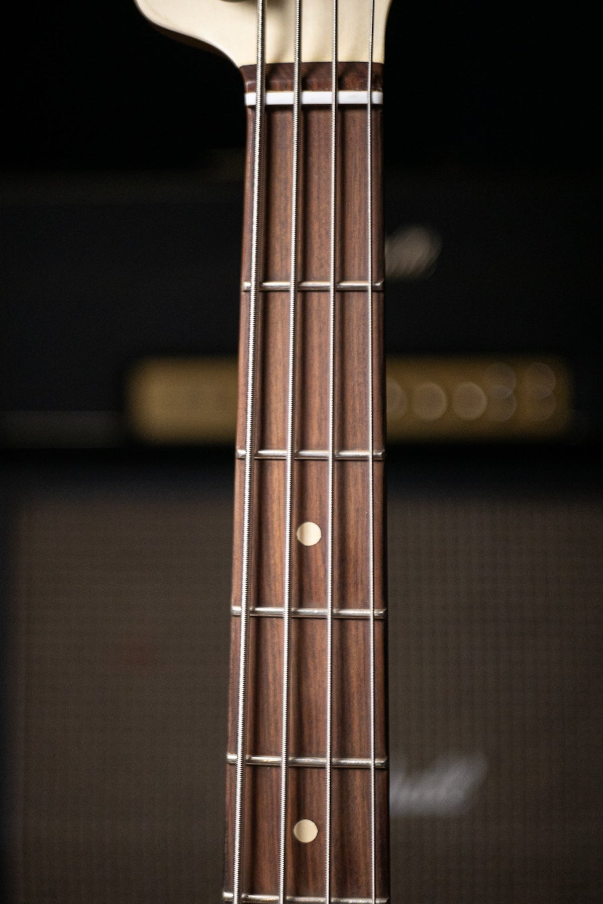 Fender 60th Anniversary Road Worn Jazz Bass - Olympic White