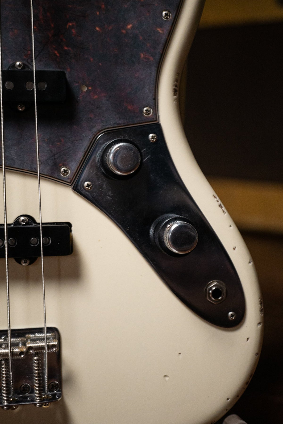 Fender 60th Anniversary Road Worn Jazz Bass - Olympic White