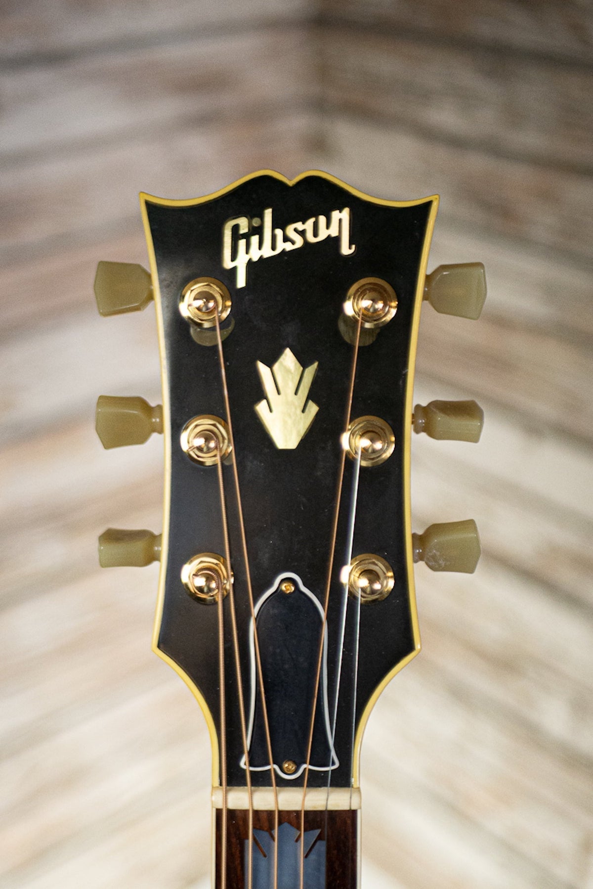1990 Gibson J-200 Acoustic Guitar - Natural