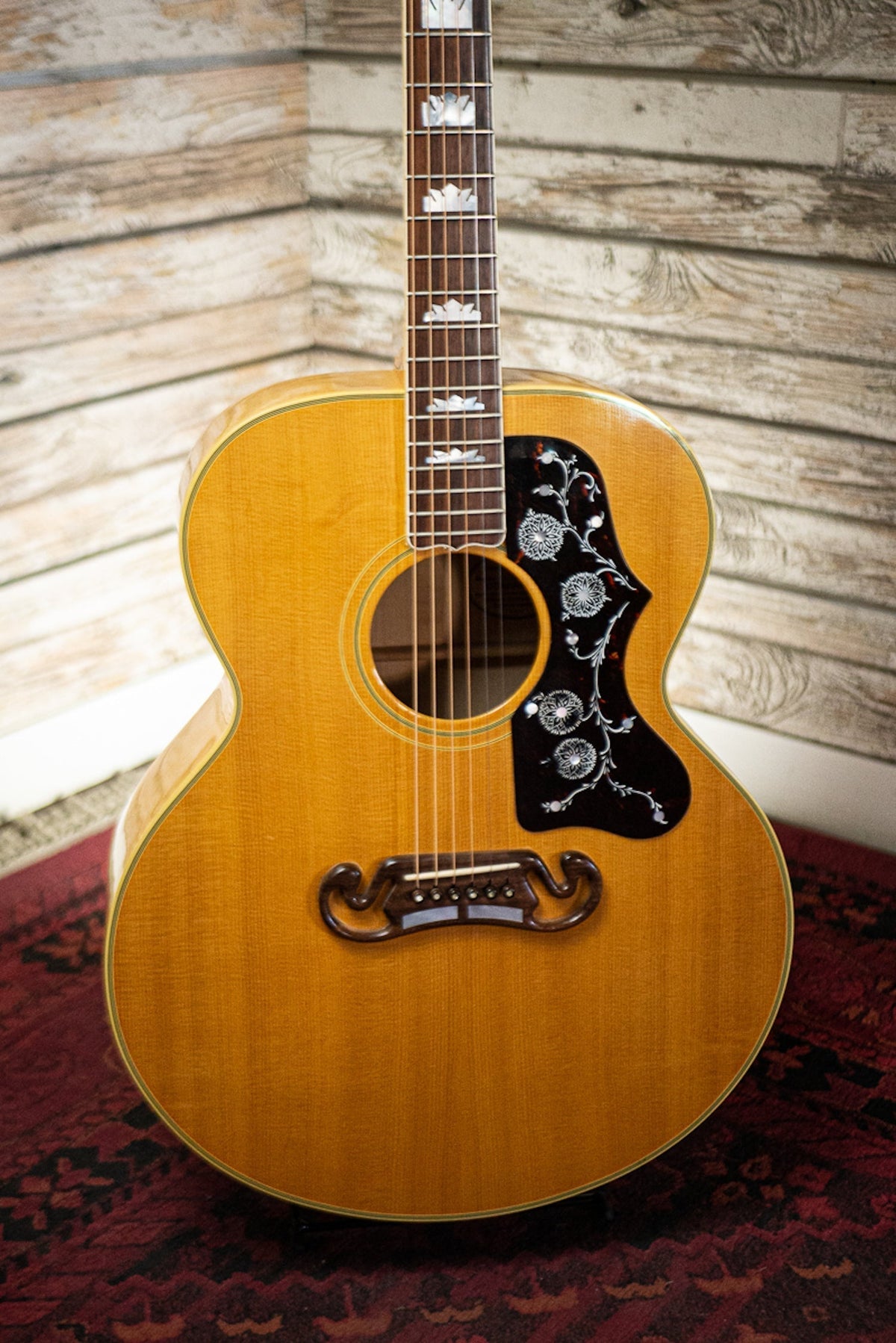 1990 Gibson J-200 Acoustic Guitar - Natural