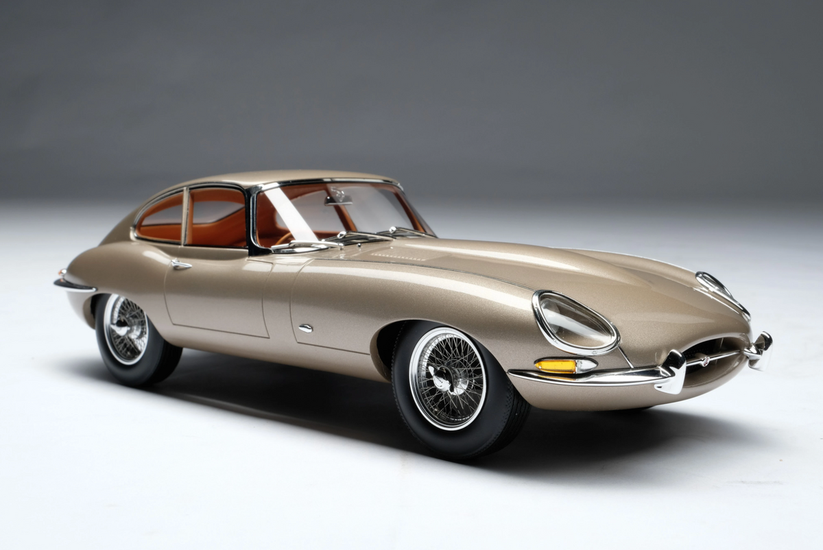 Amalgam Collection - Jaguar E-Type Coupe Road & Track 1:18 Scale