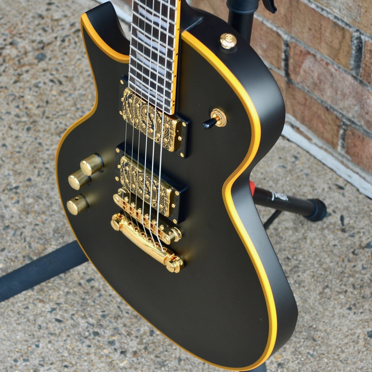 ESP LTD EC-1000 Vintage Black Left Handed w/ BK Silo Pups & Hardcase
