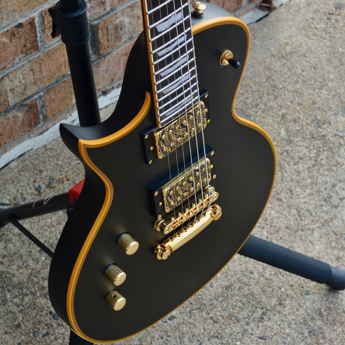 ESP LTD EC-1000 Vintage Black Left Handed w/ BK Silo Pups & Hardcase
