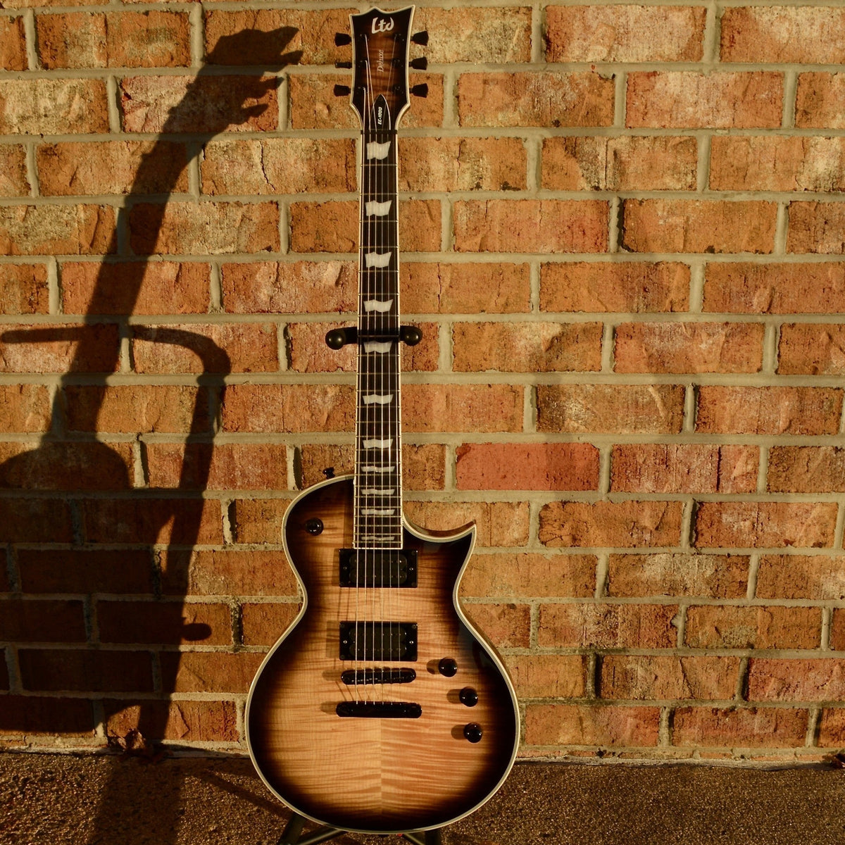 ESP LTD USED EC-1000T Black Natural Burst w/ Hardcase