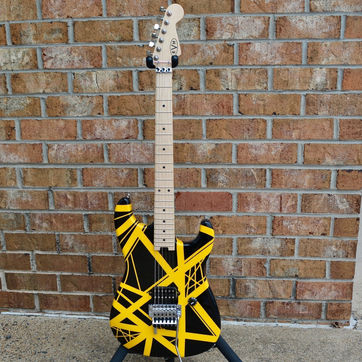EVH USED  Striped Series Black with Yellow Stripes
