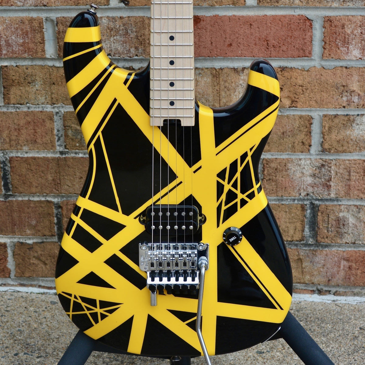 EVH USED  Striped Series Black with Yellow Stripes