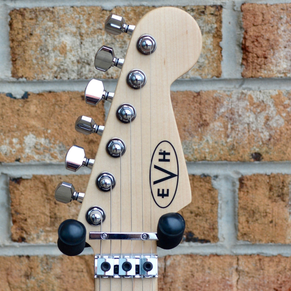 EVH USED  Striped Series Black with Yellow Stripes