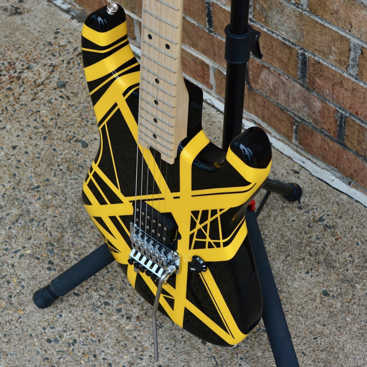 EVH USED  Striped Series Black with Yellow Stripes