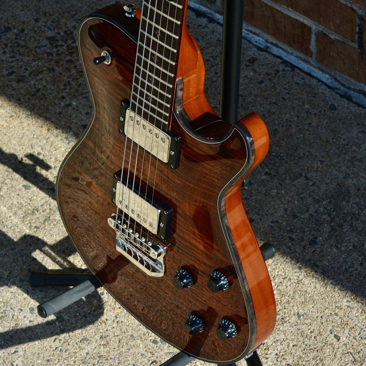 Knaggs Kenai Aged Scotch/Onyx Binding