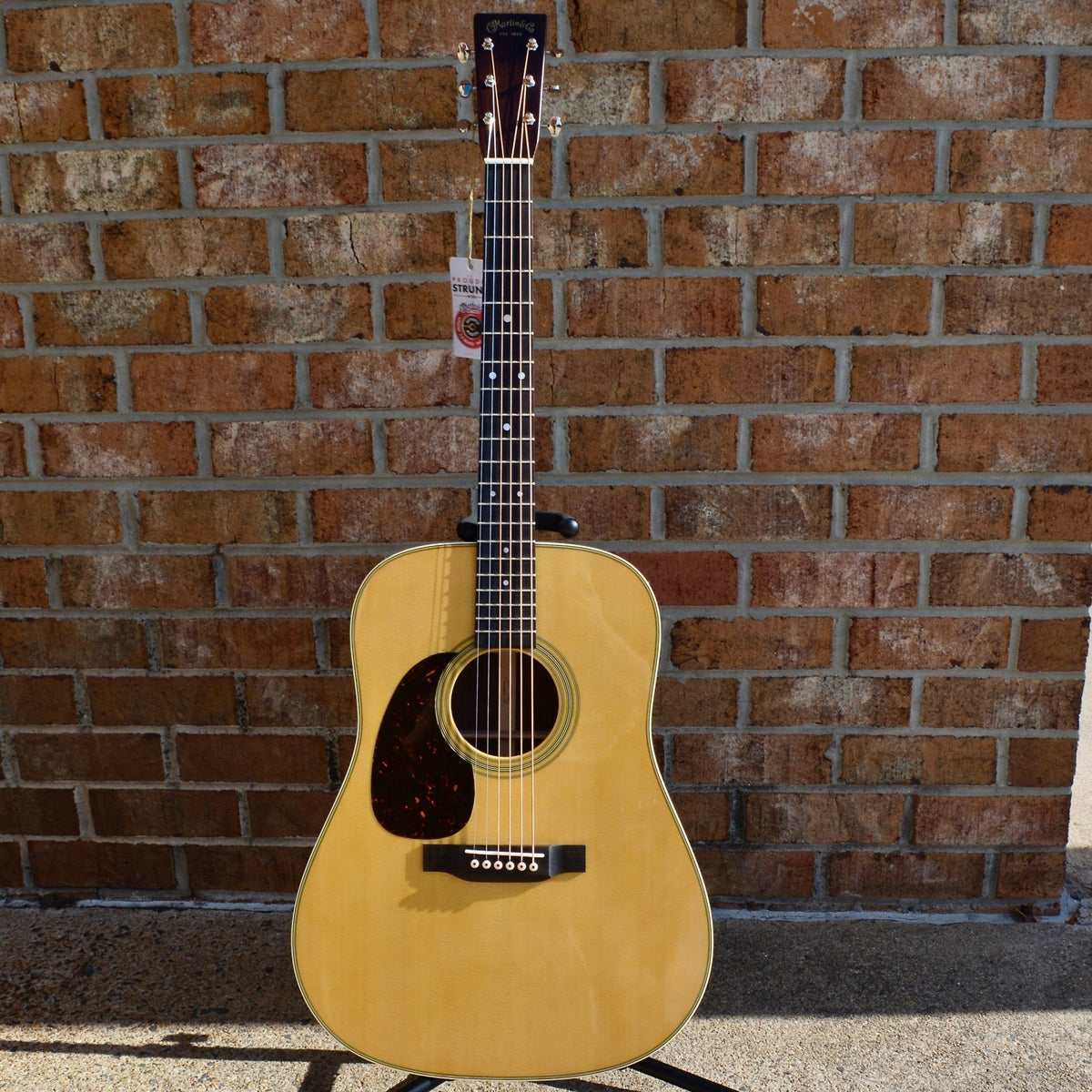 Martin Lefty D-28