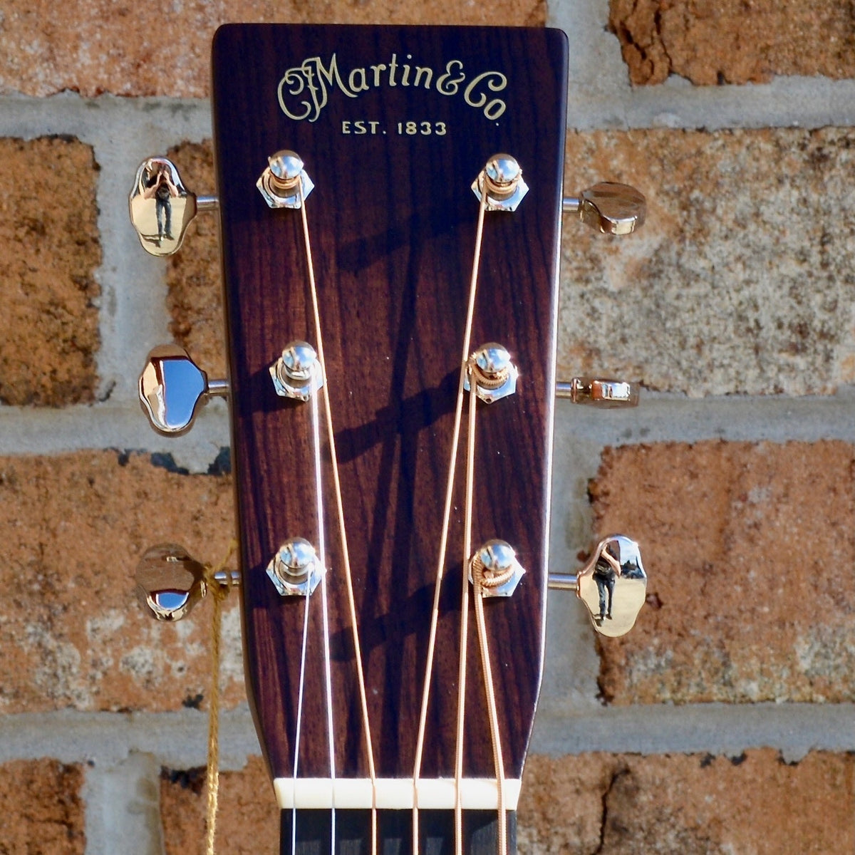 Martin Lefty D-28