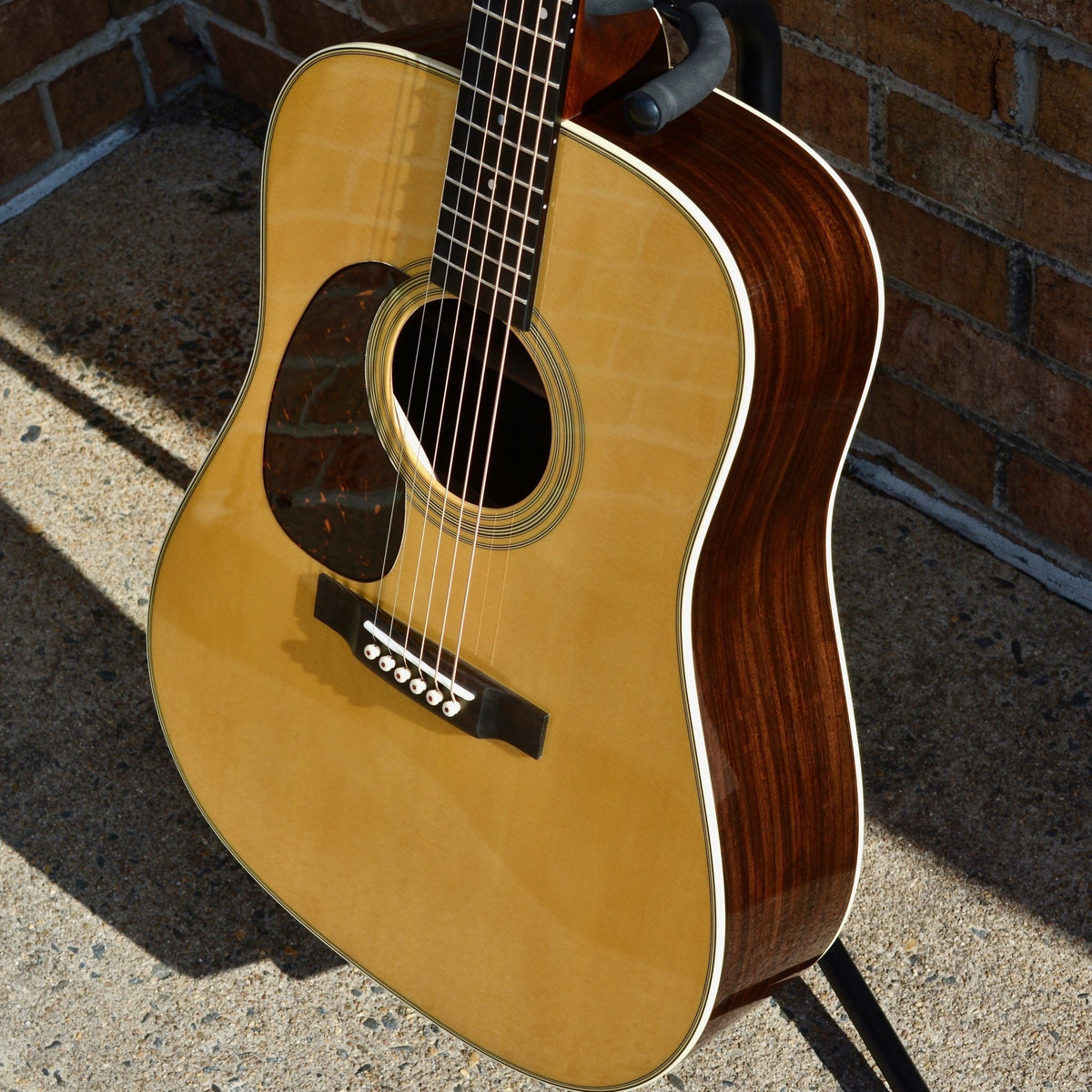 Martin Lefty D-28