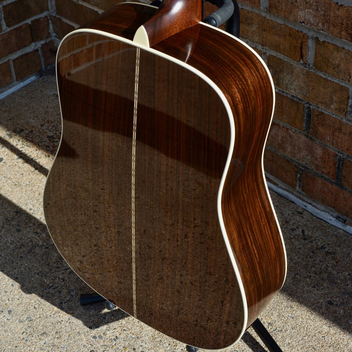 Martin Lefty D-28